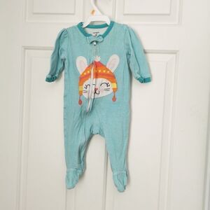 3/$12 Carter's sleeper size 6 m
